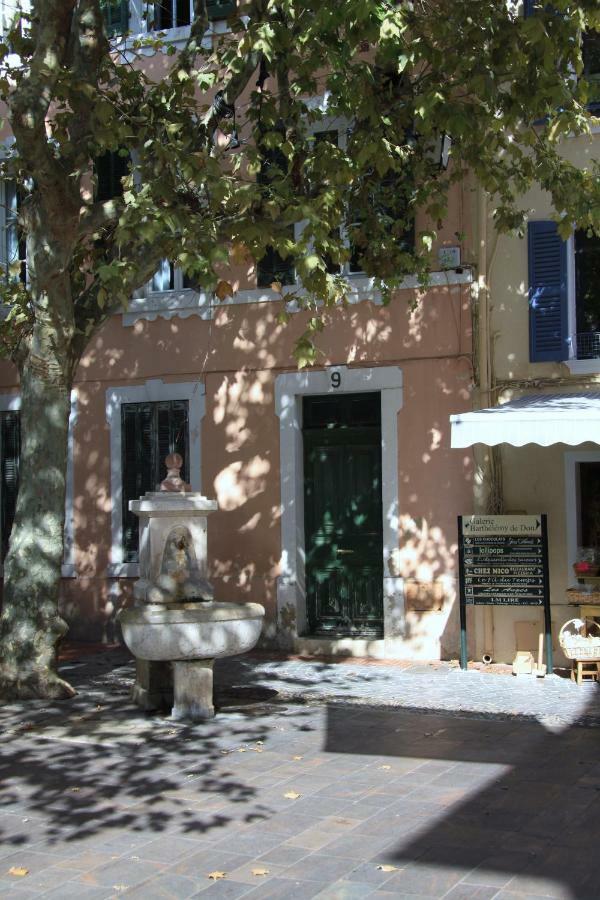 Appartement Avec Patio Et Garage Centre Ville Et Plage Sanary-sur-Mer Exterior photo